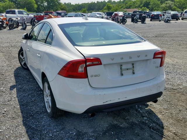 YV1622FS2C2126761 - 2012 VOLVO S60 T5 WHITE photo 3