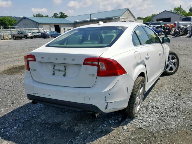 YV1622FS2C2126761 - 2012 VOLVO S60 T5 WHITE photo 4