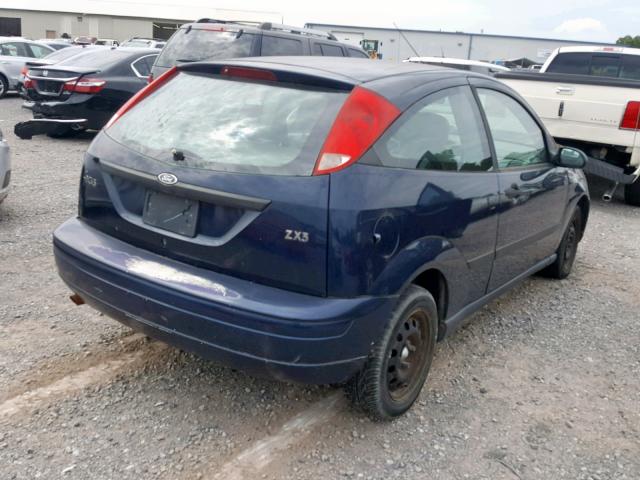 3FAFP31332R191986 - 2002 FORD FOCUS ZX3 BLUE photo 4