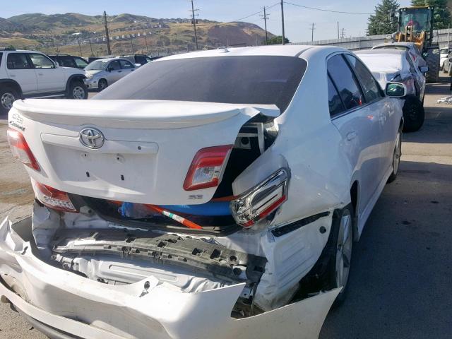 4T1BF3EK4BU749099 - 2011 TOYOTA CAMRY BASE WHITE photo 4