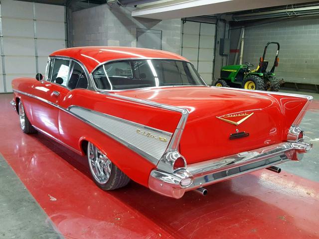 VC57A114349 - 1957 CHEVROLET BEL AIR RED photo 3