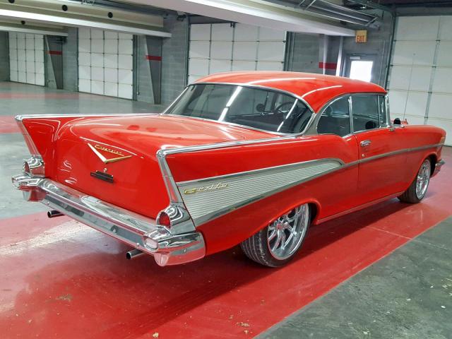 VC57A114349 - 1957 CHEVROLET BEL AIR RED photo 4
