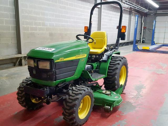 LV4110 - 2007 JOHN DEERE TRACTOR GREEN photo 2