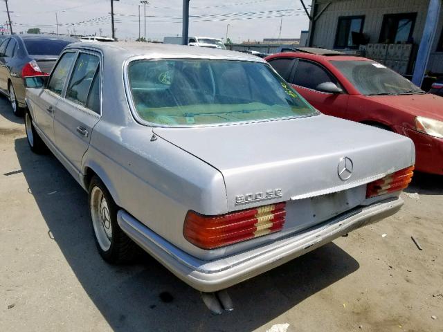 WDB12603212039443 - 1983 MERCEDES-BENZ 300E SILVER photo 3