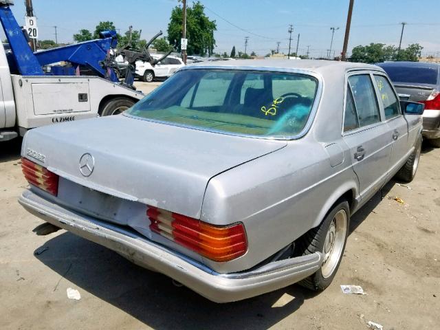 WDB12603212039443 - 1983 MERCEDES-BENZ 300E SILVER photo 4