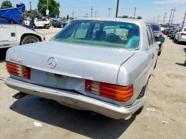 WDB12603212039443 - 1983 MERCEDES-BENZ 300E SILVER photo 9