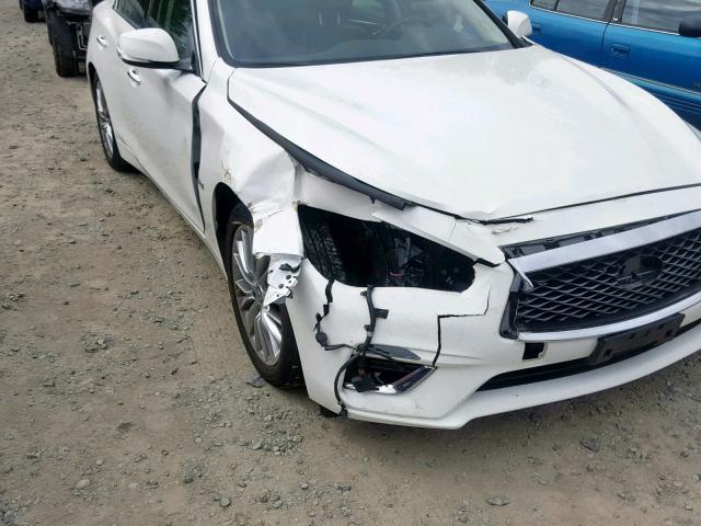 JN1EV7AP7JM360584 - 2018 INFINITI Q50 LUXE WHITE photo 9