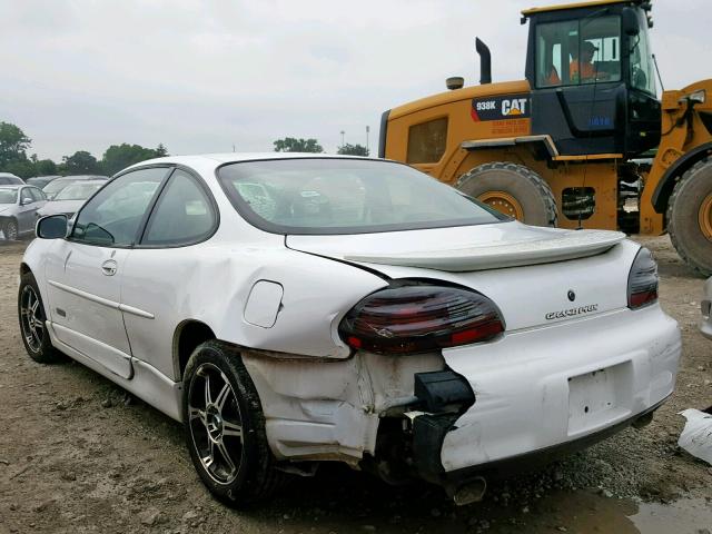1G2WP1210WF328336 - 1998 PONTIAC GRAND PRIX WHITE photo 3