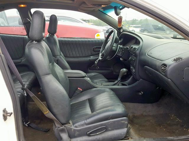 1G2WP1210WF328336 - 1998 PONTIAC GRAND PRIX WHITE photo 5