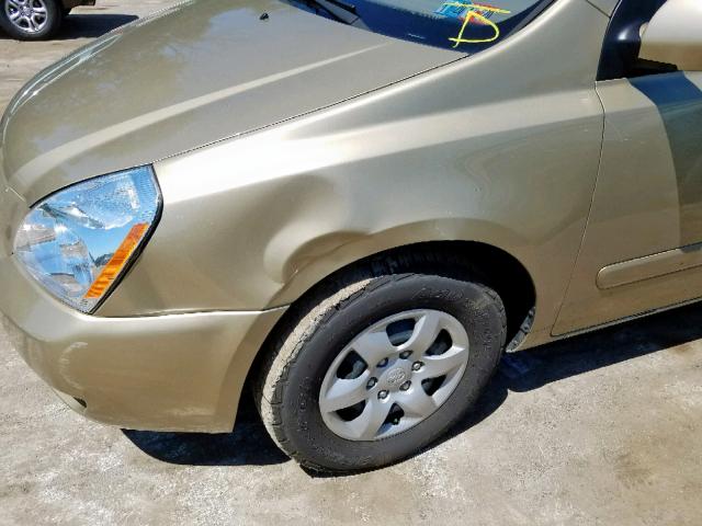 KNDMG4C36A6325485 - 2010 KIA SEDONA LX TAN photo 9