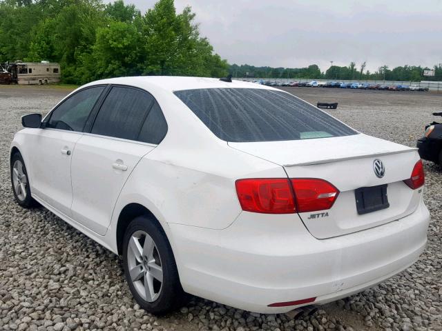 3VWLL7AJ6CM364975 - 2012 VOLKSWAGEN JETTA TDI WHITE photo 3