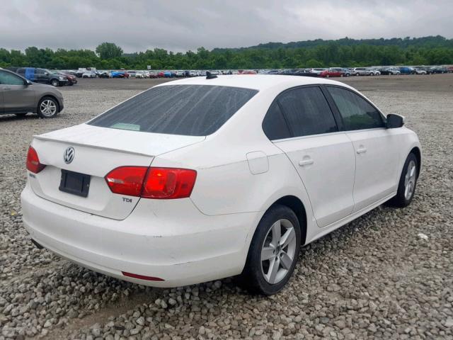 3VWLL7AJ6CM364975 - 2012 VOLKSWAGEN JETTA TDI WHITE photo 4