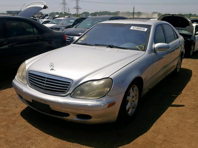 WDBNG75J82A225189 - 2002 MERCEDES-BENZ S 500 GRAY photo 2