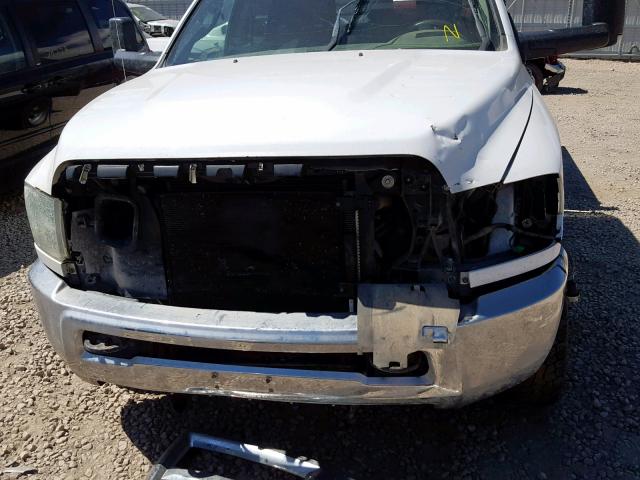 3C7WRTCL1DG527492 - 2013 RAM 3500 WHITE photo 9