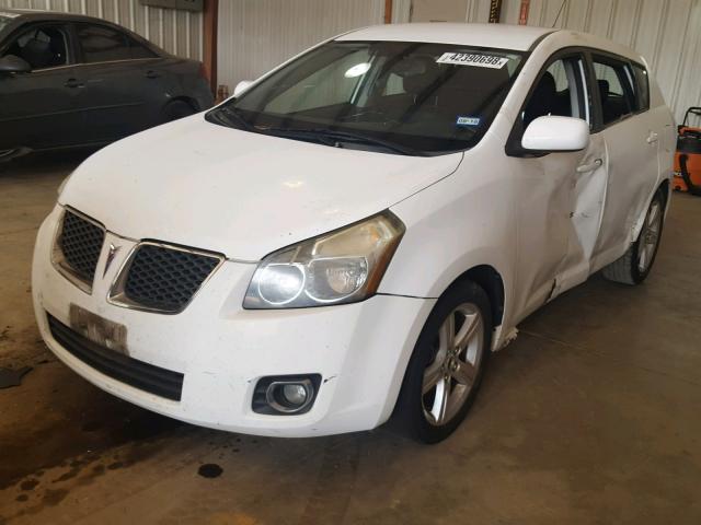 5Y2SP67039Z436248 - 2009 PONTIAC VIBE WHITE photo 2