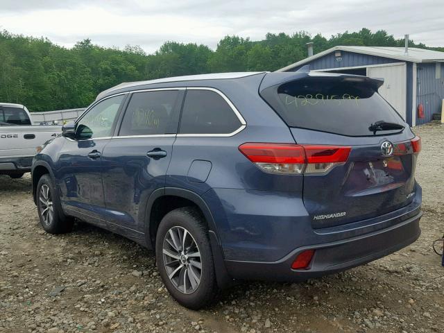 5TDJZRFH3JS849632 - 2018 TOYOTA HIGHLANDER BLUE photo 3