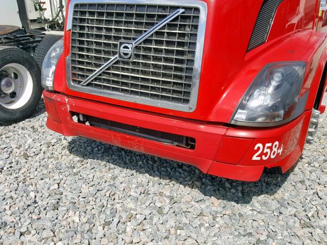 4V4NC9GH45N388104 - 2005 VOLVO VN VNL RED photo 9