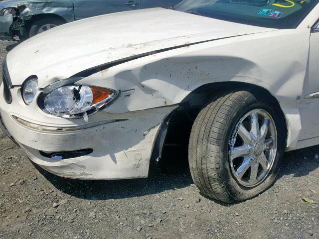 2G4WD582261288713 - 2006 BUICK LACROSSE C WHITE photo 9