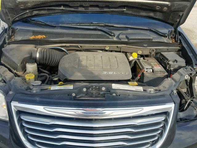 2C4RC1BG0CR116324 - 2012 CHRYSLER TOWN & COU BLACK photo 7