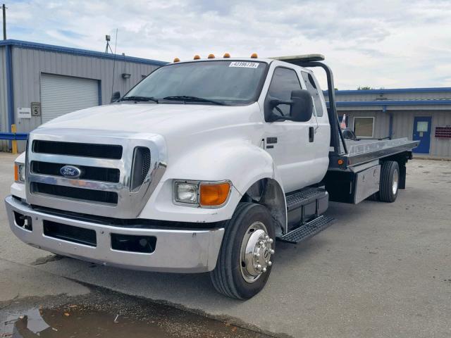 3FRNX6FC7AV270750 - 2010 FORD F650 SUPER WHITE photo 2