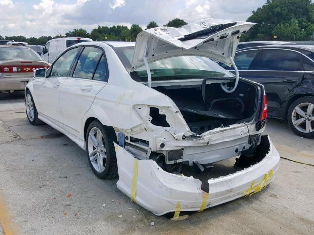 WDDGF4HB4DA864498 - 2013 MERCEDES-BENZ C 250 WHITE photo 3