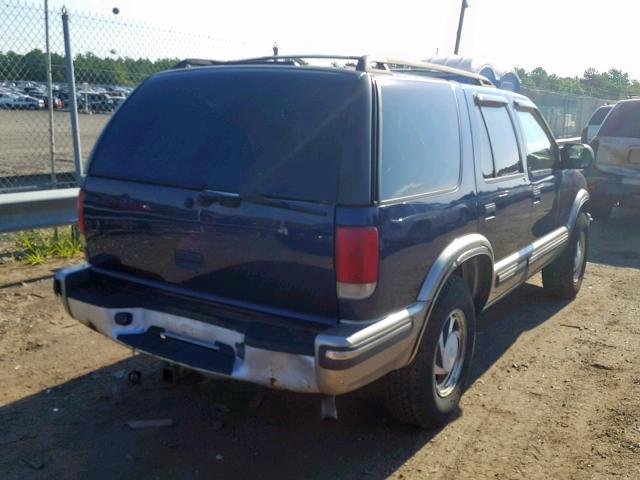 1GNDT13W8X2224461 - 1999 CHEVROLET BLAZER BLUE photo 4