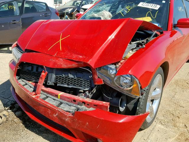 2C3CDXHG7DH563953 - 2013 DODGE CHARGER SX RED photo 9