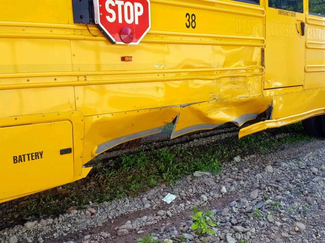 4UZABRDT9DCBY3781 - 2013 FREIGHTLINER CHASSIS B2 YELLOW photo 9