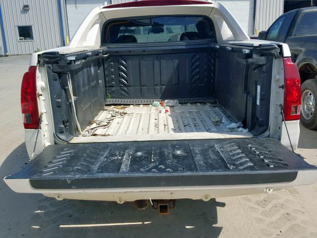 3GYEK62N05G182632 - 2005 CADILLAC ESCALADE E WHITE photo 9