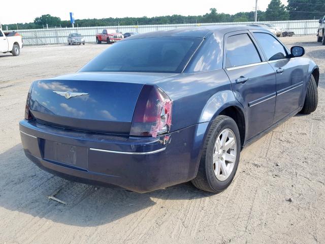 2C3JA53GX5H652106 - 2005 CHRYSLER 300 TOURIN BLUE photo 4