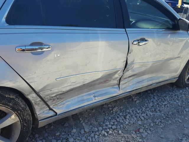 1G1ZC5EUXCF275702 - 2012 CHEVROLET MALIBU 1LT 银色 照片 9