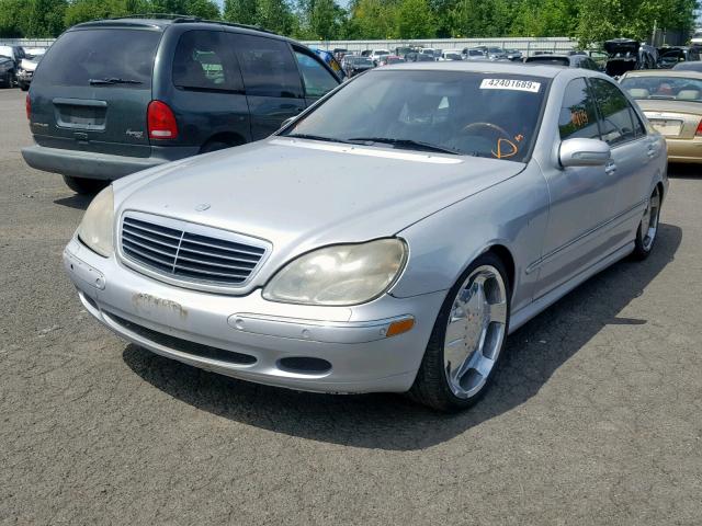 WDBNG75J3YA083293 - 2000 MERCEDES-BENZ S 500 SILVER photo 2