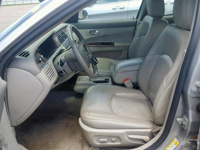 2G4WD582781132444 - 2008 BUICK LACROSSE C SILVER photo 5