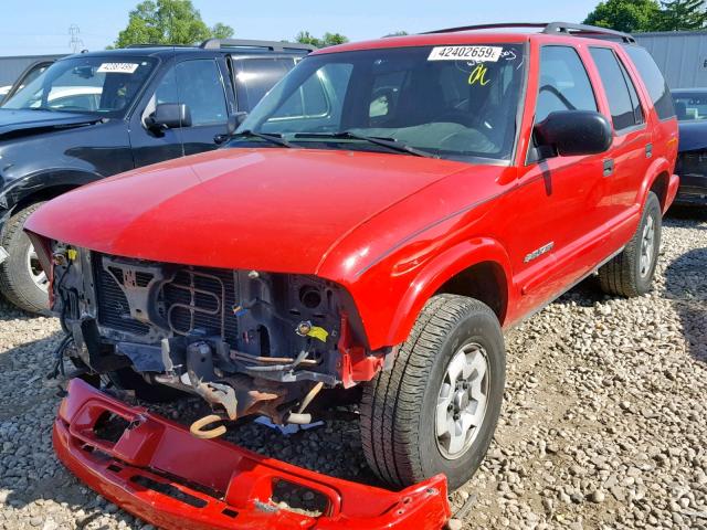 1GNDT13X13K126861 - 2003 CHEVROLET BLAZER RED photo 2