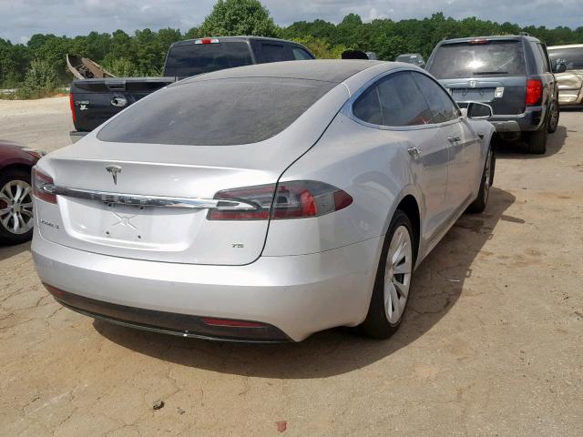 5YJSA1E18HF185635 - 2017 TESLA MODEL S أبيض صورة 4