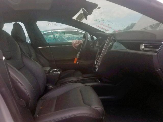 5YJSA1E18HF185635 - 2017 TESLA MODEL S أبيض صورة 5