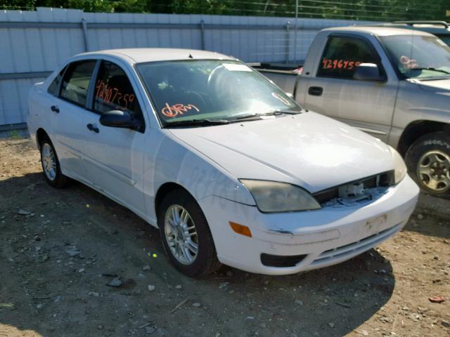 1FAFP34N37W237544 - 2007 FORD FOCUS ZX4 WHITE photo 1