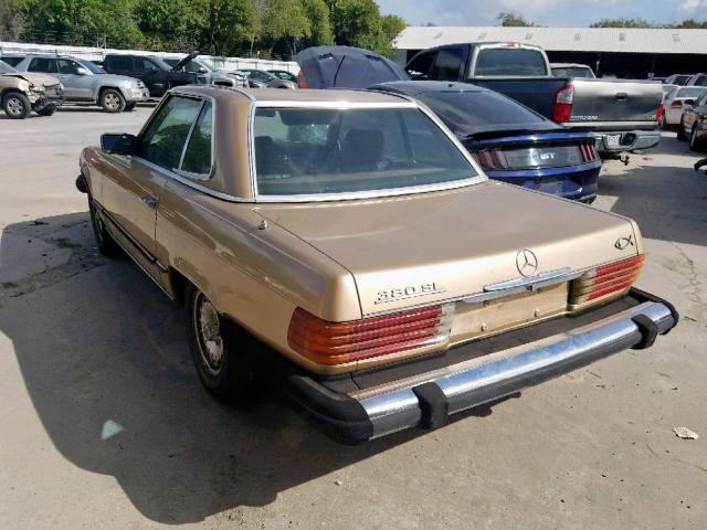 WDBBA45A4DB027046 - 1983 MERCEDES-BENZ 380 SL GOLD photo 3