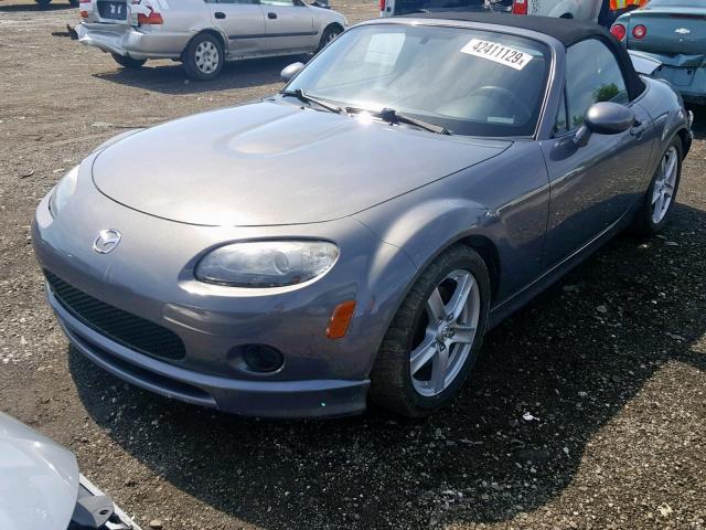 JM1NC25F960112665 - 2006 MAZDA MX-5 MIATA GRAY photo 2