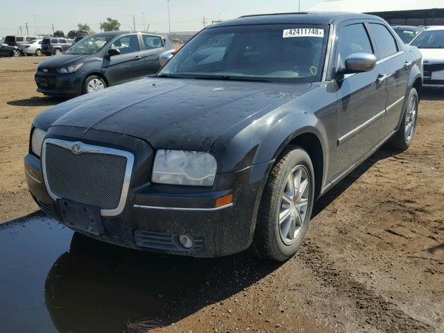 2C3KK53GX7H626769 - 2007 CHRYSLER 300 TOURIN BLACK photo 2