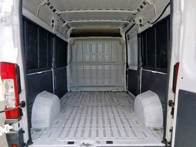 3C6TRVCG8JE143674 - 2018 RAM PROMASTER 白色 照片 9