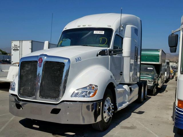 1XKYD49XXDJ365496 - 2013 KENWORTH CONSTRUCTI WHITE photo 2