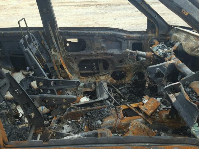 2CNBE634336928534 - 2003 CHEVROLET TRACKER LT BURN photo 5