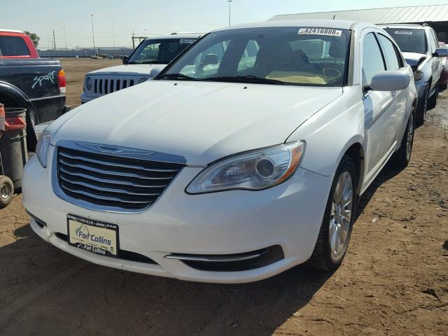 1C3CCBAB8CN268516 - 2012 CHRYSLER 200 LX WHITE photo 2