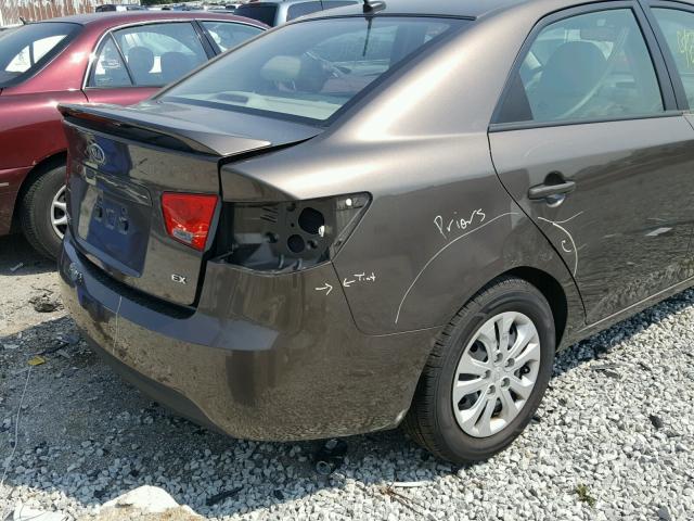 KNAFU4A23D5682061 - 2013 KIA FORTE EX CHARCOAL photo 9