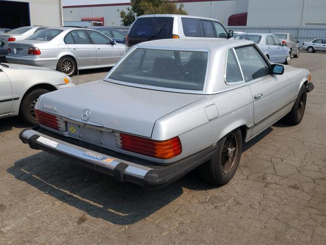 WDBBA45A9DB020807 - 1983 MERCEDES-BENZ 380 SL SILVER photo 4