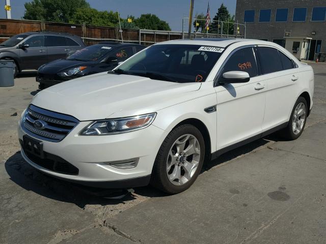 1FAHP2KT8AG157226 - 2010 FORD TAURUS SHO WHITE photo 2