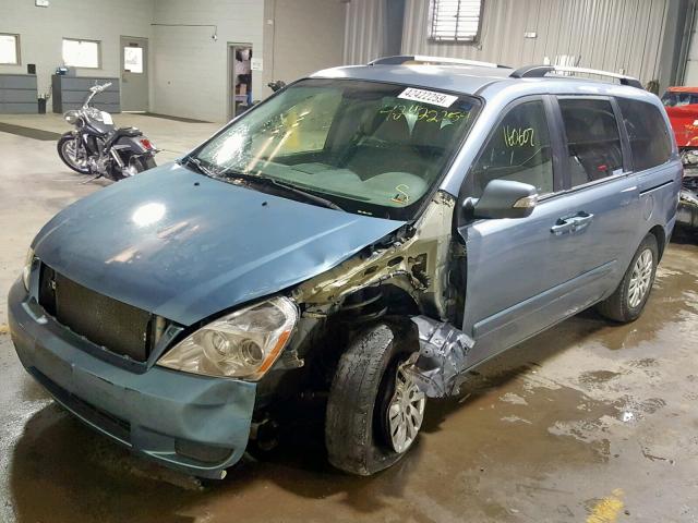 KNDMG4C71B6384738 - 2011 KIA SEDONA LX BLUE photo 2