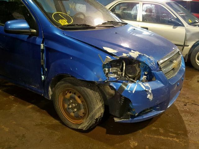 KL1TD56E89B391635 - 2009 CHEVROLET AVEO LS BLUE photo 9