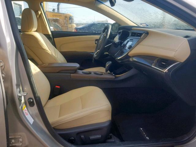 4T1BK1EB6JU287451 - 2018 TOYOTA AVALON XLE GOLD photo 5